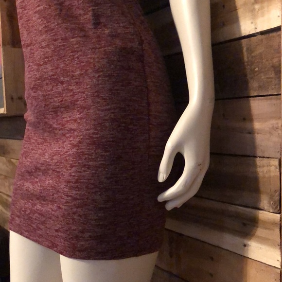 Tight fitting sleeveless dress (small) - Picture 3 of 7